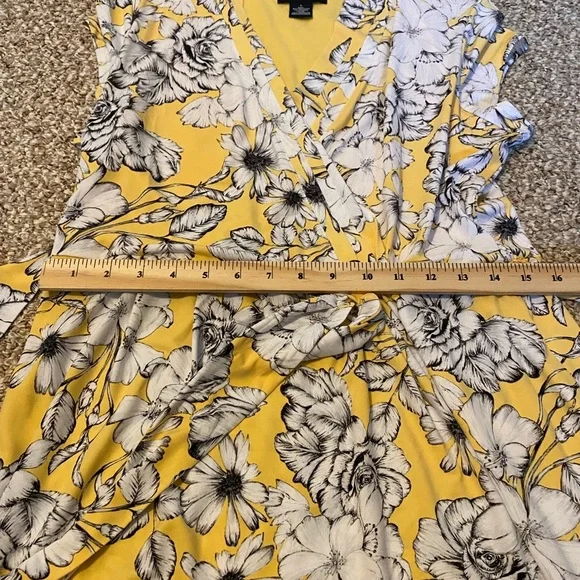 Yellow Floral Liz Claiborne Dress - Picture 5 of 6